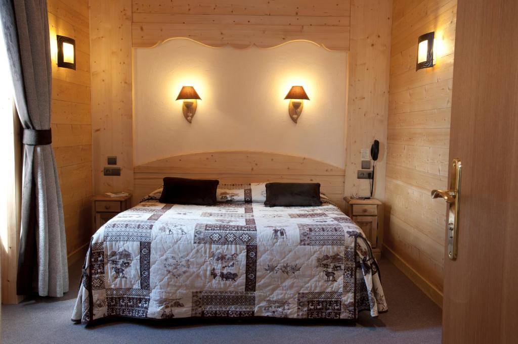 סן-ז'אן-דה-סיקסט Logis Hotel & Spa Beau-Site חדר תמונה
