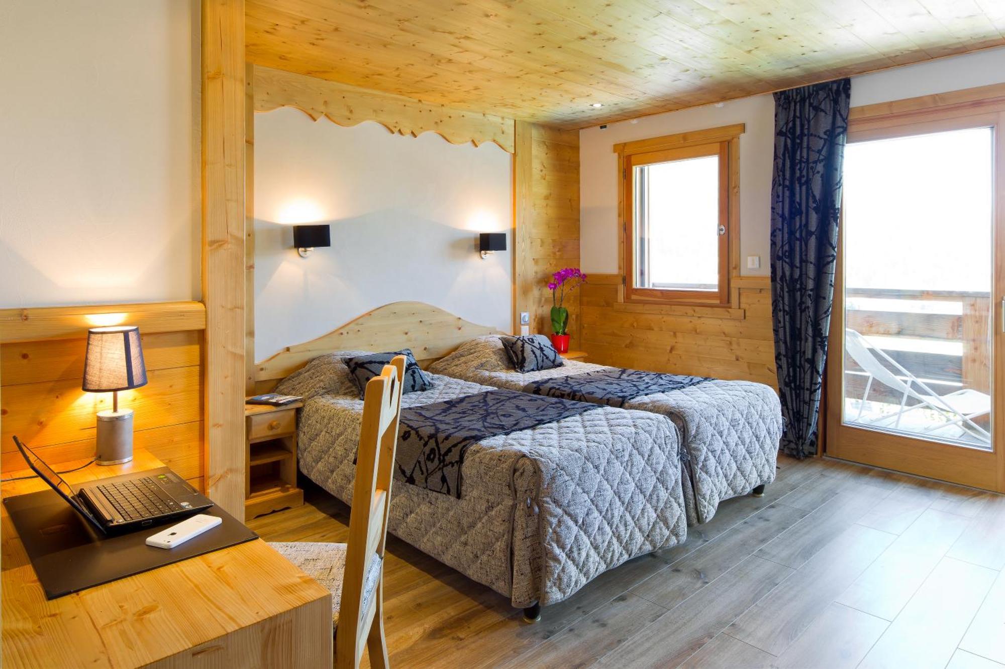 סן-ז'אן-דה-סיקסט Logis Hotel & Spa Beau-Site מראה חיצוני תמונה