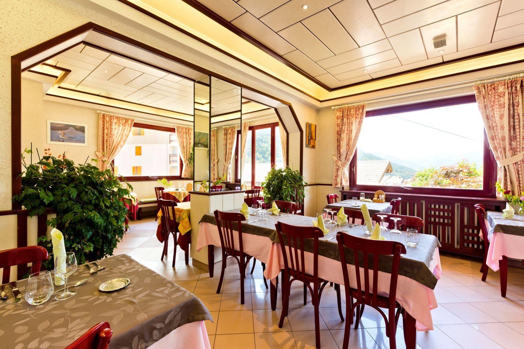 סן-ז'אן-דה-סיקסט Logis Hotel & Spa Beau-Site מראה חיצוני תמונה
